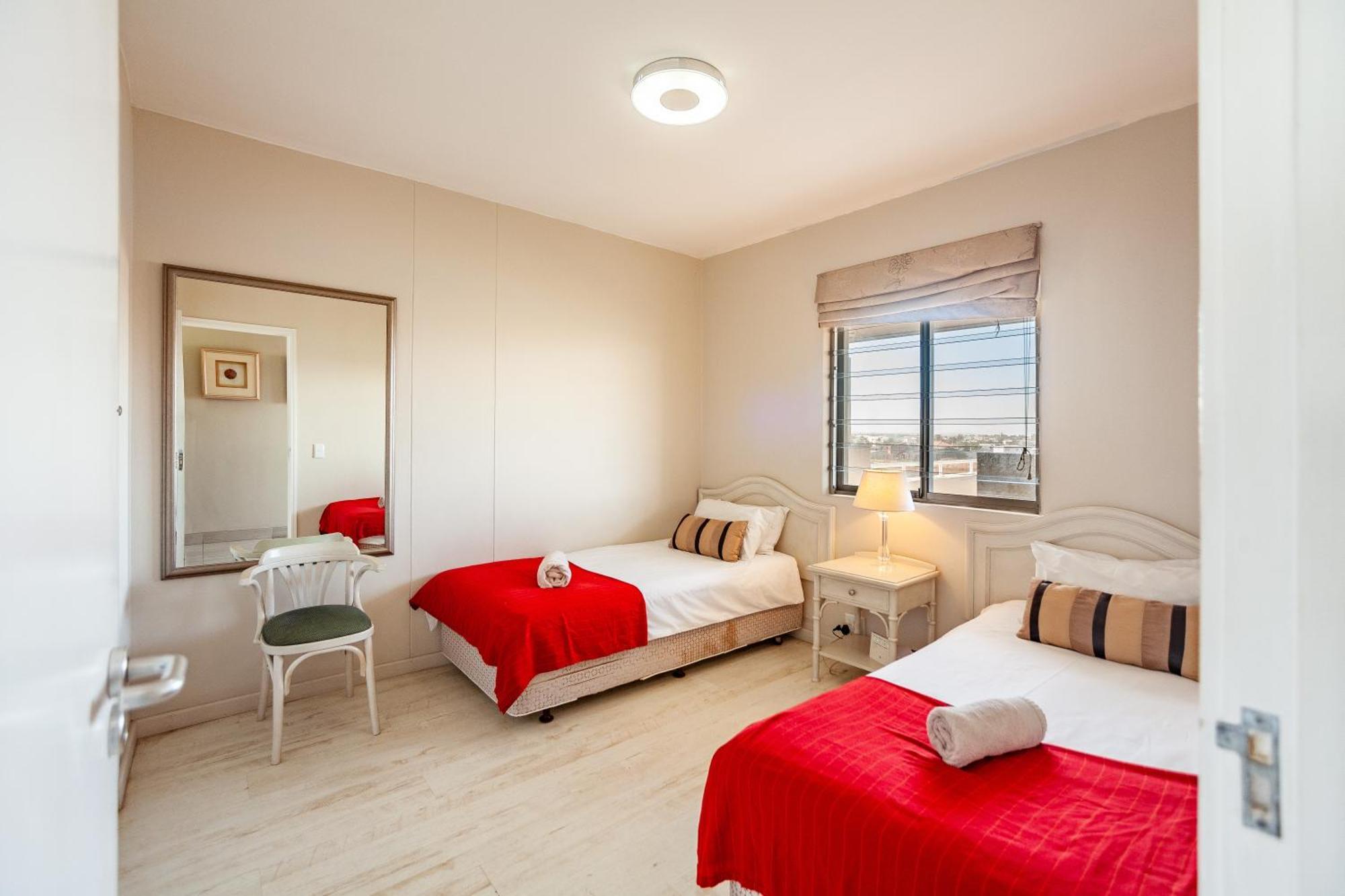 Luxury Private Beachfront 2 Bedroom Dolphin Apartment, Blouberg, *